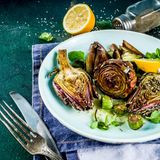 Artischocke  Schon im 15. Jahrhundert war die Artischocke als Aphrodisiakum beliebt. Seit dieser Zeit hat das Gemüse den Ruf, beim Essen eine kräftigende und Lust fördernde Wirkung zu haben.