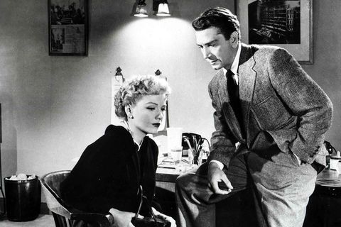Der Reporter Casey Mayo (Richard Conte) glaubt an die Unschuld von Norah Larkin (Anne Baxter)