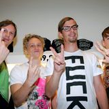 Zusammen mit Musikproduzent Sebastian Radlmeier, Schauspieler Matthias Schweighöfer und Designer Kilian Kerner (v.l.) gründete Joko 2009 das Modelabel "German Garment"