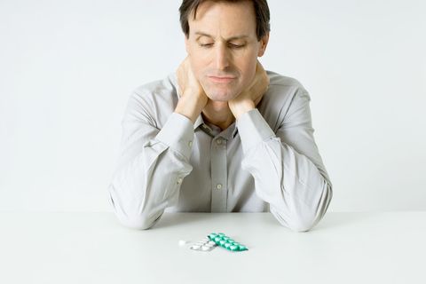 Eckart von Hirschhausen wundert sich: Placebos sollen Wirkung zeigen, selbst wenn man weiß, dass es sich nur um Schein-Medikamente handelt.