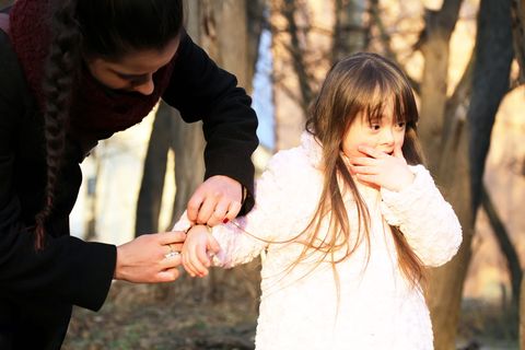 "Man sieht gar nicht, dass Ihr Kind behindert ist" - soll vielleicht ein Kompliment sein, kommt aber bei den Eltern eines Kindes mit Behinderung nicht unbedingt gut an.