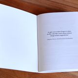 "Es gibt noch andere Dinge im Leben als Bier, aber Bier macht diese anderen Dinge einfach angehemer": Dieses Zitat des amerikanischen Schriftstellers Stephen Morris steht als Präambel in der Brauanleitung.