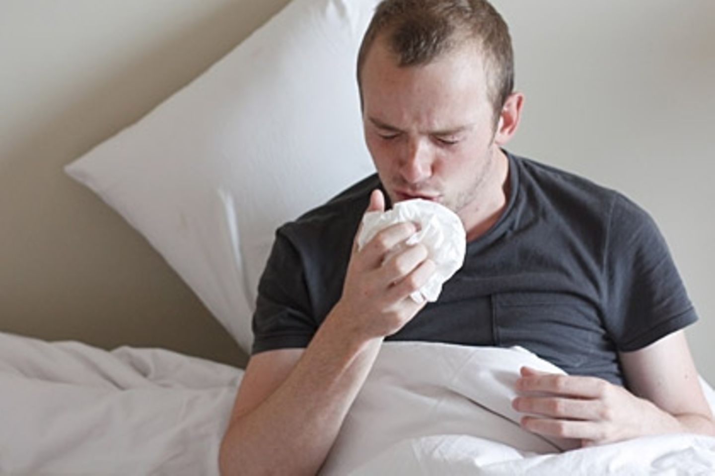 Erwachsene sind im Schnitt zwei- bis viermal im Jahr erkältet