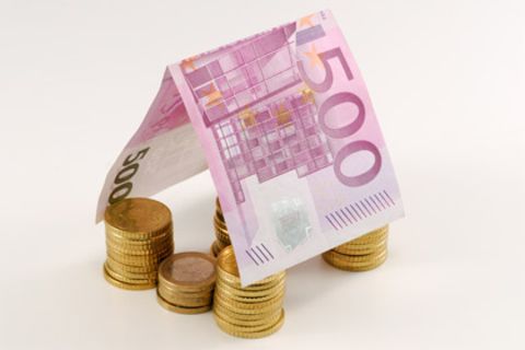 Eine Faustregel: Je mehr Eigenkapital, desto günstiger der Kredit fürs Eigenheim
