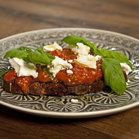 Das Geheimnis einer guten Tomatensauce von Tim Mälzer.