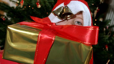 Manche Beschäftigte können sich vor Weihnachten über eine ordentliche Extrazahlung freuen