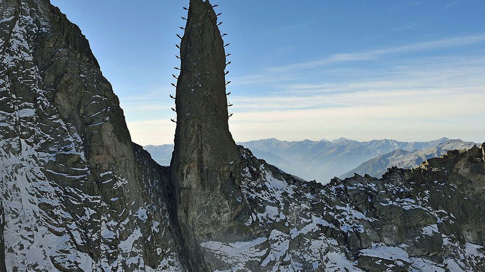 Bergfotos von Robert Bösch: Spektakuläre Inszenierung über dem Abgrund