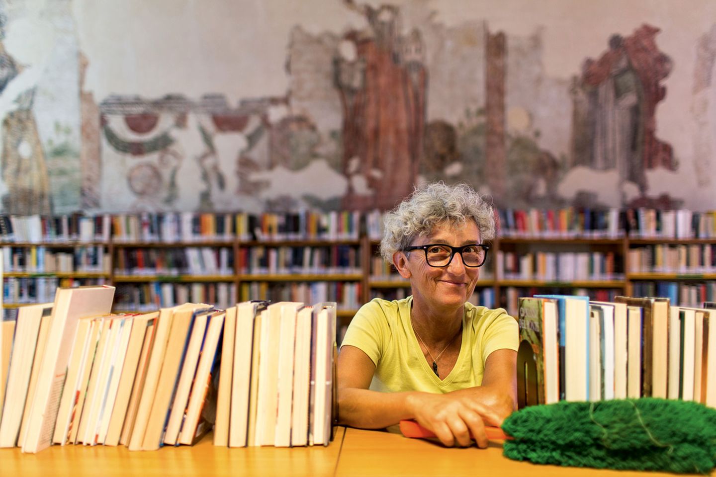 Franca Montagnini, Bibliothekarin in San Tomà: "Ich bin Bibliothekarin und arbeite seit 2012 in der Bibliothek am Campo San Tomà. Sie ist eine von acht öffentlichen Büchereien in der Altstadt und befindet sich in der Scoletta dei Calegheri, dem ehemaligen Zunfthaus der Schuhmacher."