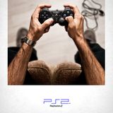 Nachfolger: Der Controller der Playstation 2 sah noch fast genau so aus wie beim Vorgänger - nur die Farbe hatte sich geändert.