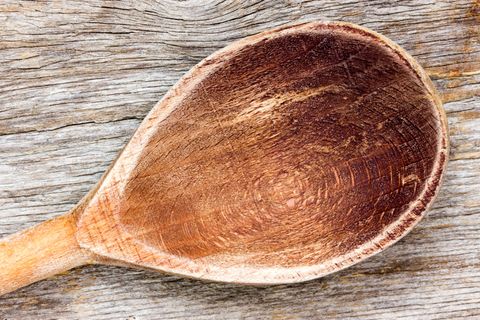 Lieber Gefängnis als Plastik: Bioladen-Besitzerin geht für Holzlöffel in den Knast