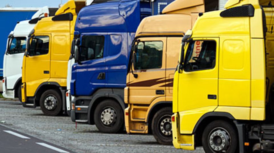 Das Speditionsgeschäft boomt, die Unternehmen suchen händeringend nach Kraftfahrern