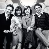 Auch "Dalli Dalli" gehört zu den großen Fernsehshows aus der Zeit, als es noch drei Programme gab. Von 1971 bis 1986 lief die von Hans Rosenthal moderierte Quizshow am Donnerstagabend - der zweite beliebte Sendeplatz für Unterhaltungssendungen neben dem klassischen Samstag.  Zwischen 1995 und 1997 versuchte sich Andreas Türck im ZDF an einer Neuauflage, von 2011 bis 2013 durfe es Kai Pflaume im NDR noch einmal versuchen. Zwischen 2013 und 2015 lief die Sendung unter dem Titel "Das ist Spitze!" im Ersten.