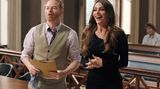 Bei ABC läuft die Comedy-Serie "Modern Family", die für zwölf Preise nominiert ist. Die Mockumentary begleitet die Familien von Jay Pritchett (Ed O'Neill), seiner Tochter Claire Dunphy (Julie Bowen) und seines Sohns Mitchell Pritchett (Jesse Tyler Ferguson, l.) und nimmt die verschiedenen Familienentwürfe aufs Korn.