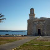 Wacht über die Einfahrt zum Hafen Ciutadella: das Castell de Sant Nicolau.