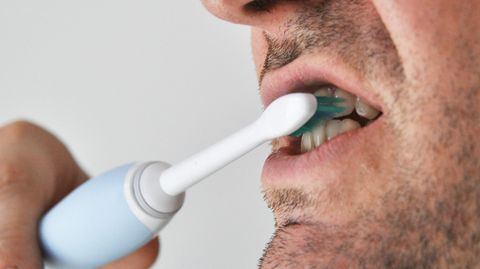 Elektrische Zahnbürsten sind zu empfehlen - aber nicht alle