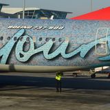 Eine Boeing 737 mit tausenden von Gesichtern: Turkish Airlines ehrt ihre Angestellten auf eine besondere Art. Der Rumpf dieser Maschine ist mit den rund 17.000 Gesichtern aller Mitarbeiter verziert.