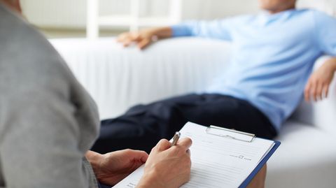 Ob eine therapeutische Beziehung entstehen kann, entscheidet das Gefühl des Patientens meist bereits in der ersten Sitzung.