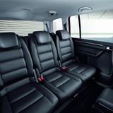 Zur Serienausstattung des Basismodells gehören ESP, elektrische Fensterheber, Klimaanlage, CD-Radio sowie Staufächer unter den Sitzen