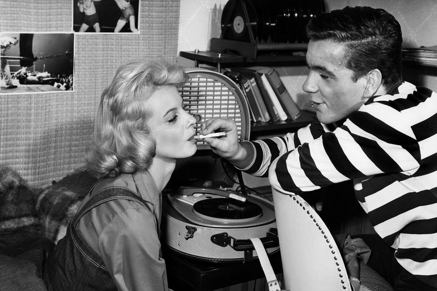 Schon in den 50er Jahren etablierte sich George als Filmschauspieler, der in zahlreichen Kino-Produktionen zu sehen war. 1958 spielte er neben Grit Boettcher in dem Familiendrama "Solange das Herz schlägt".  Für seine Rolle in dem Film "Jacqueline" bekam George 1959 den Deutschen Filmpreis als Bester Nachwuchsschauspieler. 1962 erhielt er den Bambi als beliebtester Schauspieler.