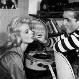 Schon in den 50er Jahren etablierte sich George als Filmschauspieler, der in zahlreichen Kino-Produktionen zu sehen war. 1958 spielte er neben Grit Boettcher in dem Familiendrama "Solange das Herz schlägt".  Für seine Rolle in dem Film "Jacqueline" bekam George 1959 den Deutschen Filmpreis als Bester Nachwuchsschauspieler. 1962 erhielt er den Bambi als beliebtester Schauspieler.