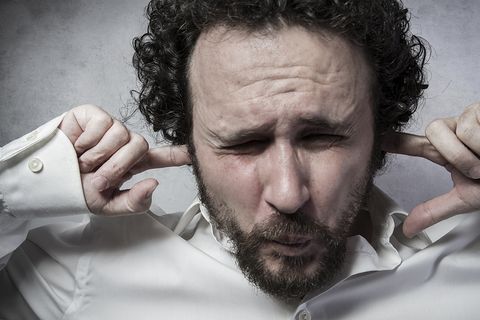 Es ist zum Mäusemelken: Veganer haben es schlichtweg nicht leicht, denn sie müssen viele Phrasen und Fragen über sich ergehen lassen. Klar, dass man manchmal einfach auf Durchzug schalten muss.