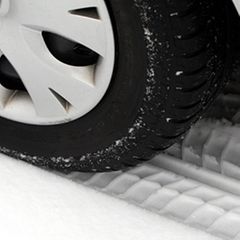 Am besten fährt man im Sommer mit "guten" Sommerreifen und im Winter mit "guten" Winterreifen