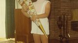 Susanne Baller, Redakteurin im Familienressort, 1971, Dortmund-Asseln   Wir waren frisch aus der Dortmunder Kronprinzenstraße in den Vorort gezogen. Der Vorteil: Wir wohnten gegenüber von Olympia-Goldmedaillengewinner Fritz Ligges, gefühlt lebte ich auf seinem Hof voller Pferde. Der Nachteil: Ich kannte bei meiner Einschulung niemanden und die Katholische Grundschule war der Horror. Sie wurde zum Glück nach einem Jahr geschlossen und ich kam auf die Hellweg-Grundschule, die am Experiment "Englisch in Grundschulen" teilnahm. Damals ein Novum ...