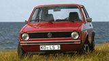 Der Golf I (1974 bis 1983) war ein Geniestreich, der die Autowelt veränderte. Fünftürige Kompaktwagen haben die Herzen erobert und prägen bis heute die Straßen - zumindest in Europa
