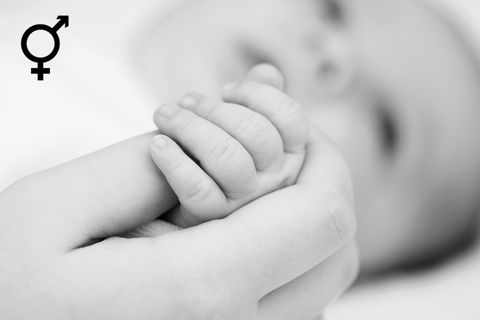 Wenn Kinder mit einem nicht eindeutigen Geschlecht zur Welt kommen, hören viele Eltern zum ersten Mal davon, dass es intersexuelle Menschen gibt