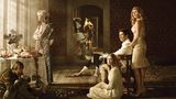 Die meisten Nominierungen heimste "American Horror Story: Asylum" ein. Insgesamt 17 Mal ist die von dem Fernsehsender FX Network produzierte Horror-Serie nominiert, überwiegend jedoch in Nebenkategorien.