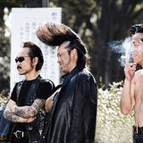 Der Tokyo Rockabilly Club ist nur eine Gruppe dieser Szene. Weitere Gruppen sind die Strangers und die Black Shadows, die mit ihrem Lederstyle und den Tattoos an die Yakuza erinnern, die legendäre japanische Mafia.