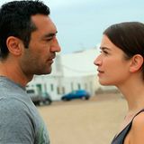 "Die Ballade von Cenk und Valerie", "Tatort"-Folge: 837, Jahr: 2012  "Darf ein Tatort-Kommissar so abtreten?" fragte die "Bild"-Zeitung. Und meinte: Darf er sterben? Gut, wirklich beliebt bei den Zuschauern war Mehmet Kurtuluş als verdeckter Ermittler Cenk Batu nie. Zu künstlerisch ambitioniert, zu experimentell, galt er vielen. Aber hatte er dafür gleich den Tod im Kugelhagel seiner Kollegen verdient? Auf jeden Fall war es ein ungewöhnlicher Schritt des NDR, seinen Ermittler ins Jenseits zu befördern - auf ausdrücklichen Wunsch von Kurtuluş übrigens, den es Richtung Hollywood trieb.