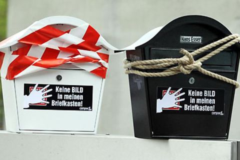 "Bild"-Zeitung umsonst und für alle - die Massenaktion des Axel Springer Verlags stößt auf Protest