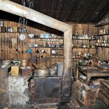 In Gruppen zu maximal zehn Personen war der Zugang in diese berühmte Unterkunft nach langfristiger Anmeldung über Neuseeland den Passagieren der "Hanseatic" gestattet worden. "Alles war so, wie es immer schon war, seit mehr als 100 Jahren", sagt Behrend.