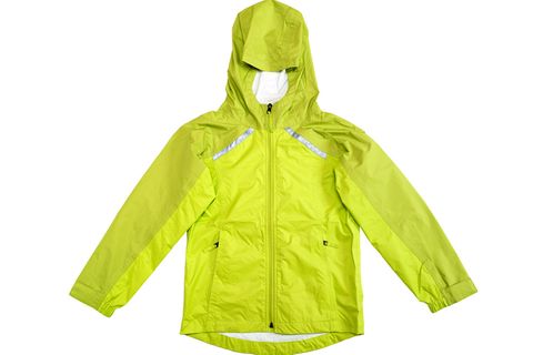 Regenjacke ohne Gift - geht das? Ja, einige Unternehmen haben reagiert.