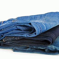 Die Qualität der Hosen rechtfertigt kaum die Preisunterschiede - doch bei den Produktionsbedingungen hat die Branche offenbar einiges zu verbergen