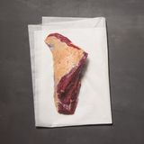 Bürgermeisterstück  Das Bürgermeisterstück ist besonders zart, da es fast nur aus Muskelfleisch besteht. Dieser Zuschnitt ist nicht ganz leicht herauszulösen, das gelingt nur erfahrenen Metzgern. Woher der Names des Stücks stammt? Das Bürgermeisterstück war früher nur wichtigen Personen wie dem Bürgermeister der Stadt vorbehalten. Das Fleisch eignet sich besonders zum Schmoren und für die Zubereitung von Geschnetzeltem.