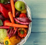 Frisches Obst und Gemüse sind besser als Vitaminpräparate. Diese brauchen Sie nur, wenn Sie krank sind oder Mangelerscheinungen haben.