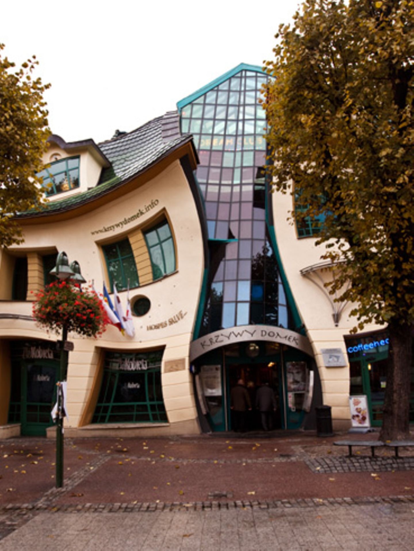 Das schiefe Haus in Sopot gewann schon einen Preis für das merkwürdigste Gebäude der Welt. Gelegen am Monte Cassino gehört es zu den beliebtesten Motiven der Stadt