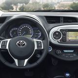 Schon zur Basisausstattung gehört eine Zwei-Zonen-Klimaautomatik, ein höhenverstellbarer Fahrersitz, elektrisch verstellbare Spiegel, elektrische Fensterheber und ein höhen- und längsverstellbares Lenkrad.