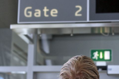 Angeblich hatte der Boulevard-Redakteuer seinen Flug verpasst und machte für sein Kamerateam Furore auf dem Flughafen