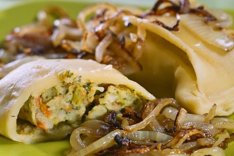 Geheimversteck aus Teig: Schwäbische Maultaschen mit Fleisch- und Brätfüllung und Zwiebeln. Es gibt sie aber auch vegetarisch mit Spinat. Das mochten die Mönche wohl nicht?