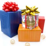 Okay, jetzt wird es fies: Mit Stinke-Parfüm kann man sich schon im Freundeskreis oder unter Familienmitgliedern ordentlich unbeliebt machen. Ein Fehler, den man besser nicht bei Mitarbeitern machen sollte. Einziger Plus-Punkt dieser Geschenke: Sie sind meistens ganz toll verpackt.