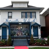 "Hitsville U.S.A." prangte selbstbewusst über dem Gebäude, wo die meisten großen Motown-Erfolge produziert wurden. Inzwischen ist das Gebäude zu einem Museum umgebaut. Die Besucher können noch einmal die großen Jahre nacherleben, als das Detroiter Label die US-Charts dominierte und parallel dazu die Bürgerbewegung den Afroamerikanern mehr Rechte erkämpfte.  Die Autoindustrie ist längst weg, die Stadt ist pleite - doch der Ruhm von Motown hat alles überdauert. Später ging von Detroit noch die weltweite Techno-Bewegung aus. Aber das ist eine andere Geschichte.