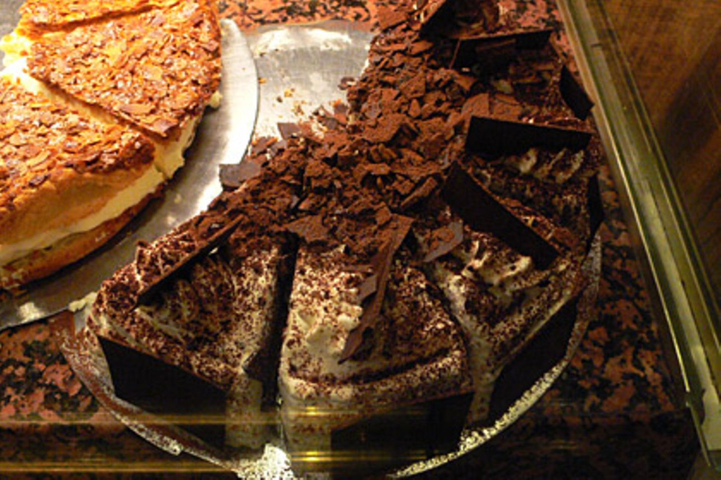 Noch ein Stück - und noch ein Stück. Ratten überfressen sich, wenn sie Kalorienbomben wie Torte vorgesetzt bekommen