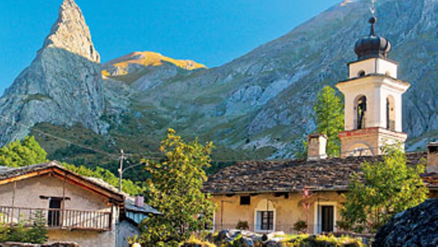Die Höhepunkte der GTA: Gefunden in: "GTA - Grande Traversata delle Alpi - Durch das Piemont bis ans Mittelmeer", von Iris Kürschner und Dieter Haas. Rother Wanderführer mit Routenbeschreibungen, vielen Fotos, Karten, Höhenprofilen und GPS-Tracks zum Download, 18,90 Euro. Weitere Infos unter www.powerpress.ch und www.facebook.com/Iris.Kuerschner Gefunden in: "GTA - Grande Traversata delle Alpi - Durch das Piemont bis ans Mittelmeer", von Iris Kürschner und Dieter Haas. Rother Wanderführer mit Routenbeschreibungen, vielen Fotos, Karten, Höhenprofilen und GPS-Tracks zum Download, 18,90 Euro. Weitere Infos unter www.powerpress.ch und www.facebook.com/Iris.Kuerschner