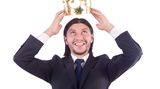 Der Dienstleister Sodexo, der sich für Firmen Mitarbeitergeschenke und Incentives einfallen lässt, hat rund 1500 Mitarbeiter nach ihren Weihnachtspräsenten gefragt. Deutliche Antworten gab es zum Thema Wertschätzung: 57 Prozent der Befragten wünschen sich mehr Dankbarkeit vom Chef für den eigenen Arbeitseinsatz. Und haben teilweise sogar das Gefühl, dass der Chef gar nicht lobt.