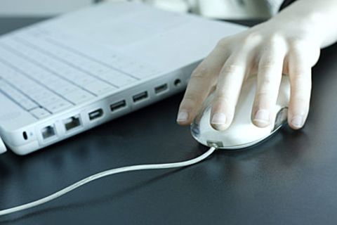 Wie besessen fahnden Cyberchonder im Netz nach passenden Diagnosen - und geraten dabei vom Harmlosen zum Tödlichen