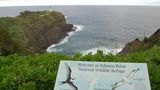 Kilauea Lighthouse  Die Nordseite der Insel hat herberen Charakter. Durch steile Klippen wirkt die Landschaft teilweise sehr dramatisch. Der genau hundert Jahre alte Leuchtturm am Kilauea Point steht an der Nordostspitze inmitten eines Vogelschutzgebiets, wo vor allem Albatrosse, die großen Segler der Ozeane, nisten.