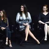 Candice Huffine wuchs in einem Vorort der US-Hauptstadt Washington DC auf. Bereits im Alter von 15 Jahren stand für sie fest, dass sie Model werden würde. Ihr Berufswunsch ging in Erfüllung: Heute sieht man sie häufig in Gegenwart anderer Topmodels wie Karen Elson (r.).